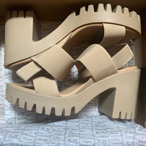 Steve Madden Stretchy platform Sandals🌻🌞🌊